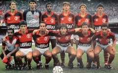 Flamengo em 1987: De pé: Leandro, Zé Carlos, Andrade, Edinho, Leonardo, Jorginho Agachados: Bebeto, Aílton, Renato Gaúcho, Zico, Zinho