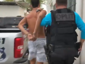[Vídeo] Operação Anjos da Lei prende cinco por tráfico de drogas em escolas