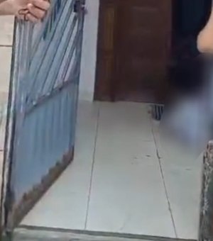 Homem é morto a tiros dentro de residência no Clima Bom