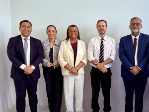 Prefeitura de Palmeira inicia estudos para realização de novo concurso público
