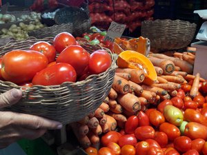 Mercados e feiras funcionam em horário especial no feriadão