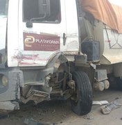 Dois acidentes deixam trânsito lento e um ferido na AL-220, em Arapiraca