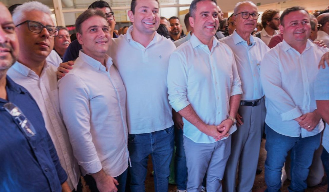 Presidente do MDB Arapiraca, Yale Fernandes, e o advogado Lucas Barbosa participaram do Encontro Estadual do MDB em Maceió