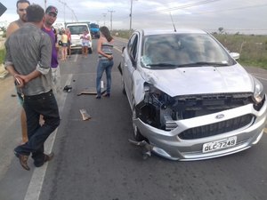 Colisão envolvendo três veículos é registrada na AL-115