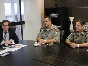 Judiciário discute parceria com a PM para contratar policias da reserva