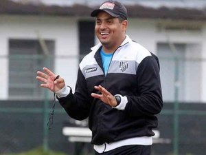 Leston Júnior é o novo técnico do Remo-PA