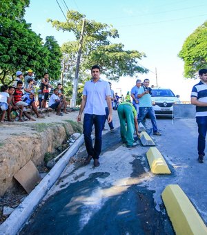 Prefeito Rui Palmeira vistoria obras de infraestrutura em Bebedouro