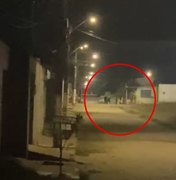 [Vídeo] Tiroteio é registrado por moradores em Rio Largo; um foi preso por posse de arma de fogo