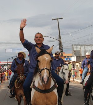 Tarcizo Freire participa da tradicional cavalgada de Nossa Senhora do Bom Conselho   