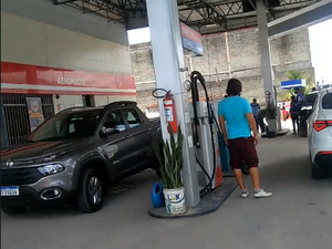 [Vídeo] Posto é interditado por vender etanol como se fosse gasolina, em Rio Largo