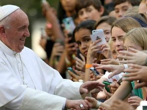 Papa Francisco cria conta pública no Instagram