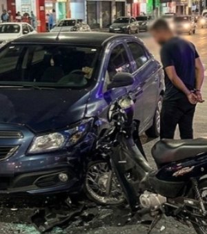 Motorista embriagado avança sinal vermelho, provoca acidente e é preso em Arapiraca