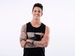 Cantor Bruninho comemora 10 anos de carreira solo com projeto ‘Sem limites’