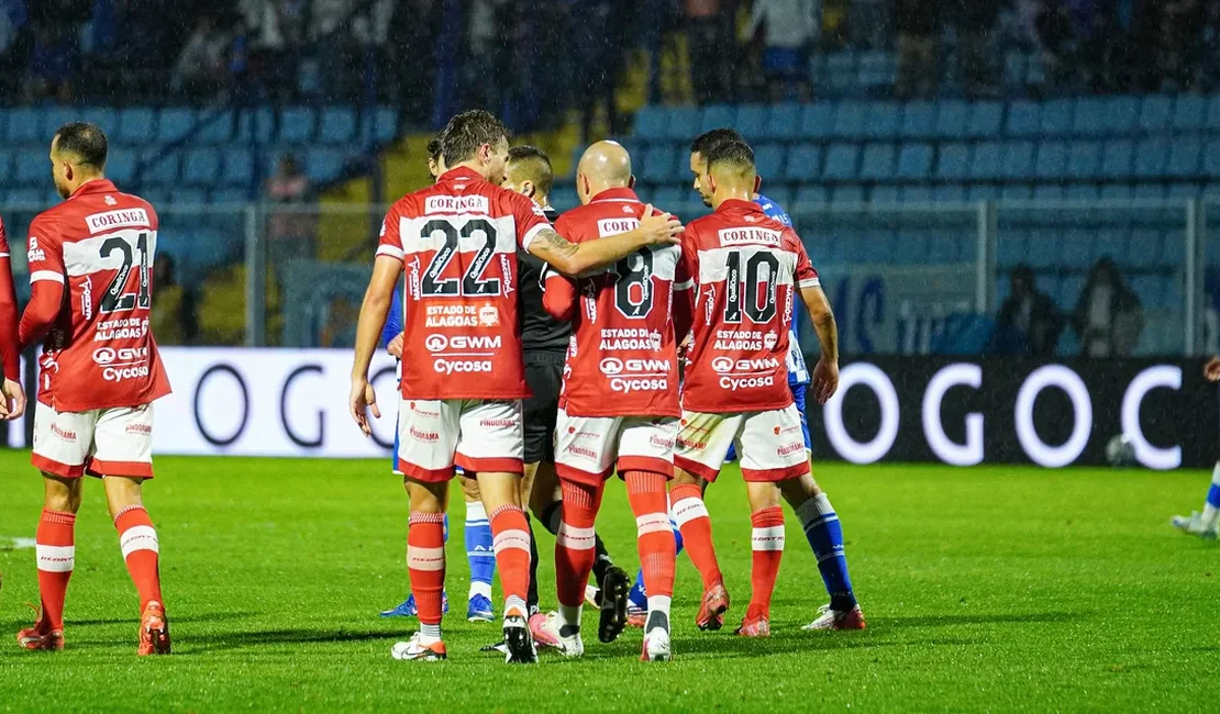 CRB vence Avaí por 1 a 0 e encosta no G-6 da Série B