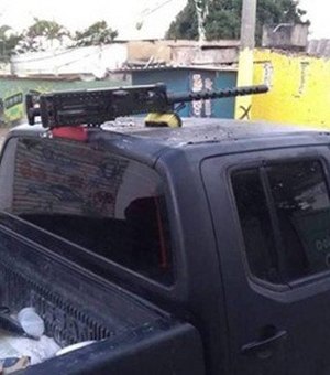 Milícia faz rondas com metralhadora .30 e já cobra taxa a moradores de favelas invadidas