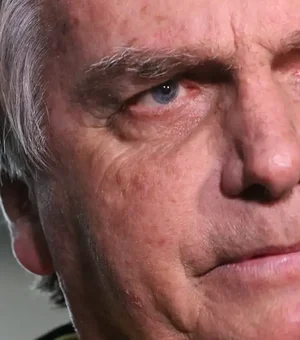 Moraes nega recurso de Bolsonaro contra condenação por trama golpista