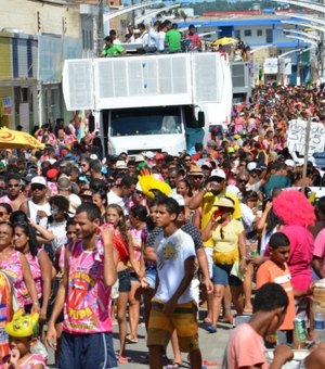 Carnaval em São Miguel dos Campos tem trio e orquestra