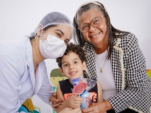 Prefeitura comemora 1 ano de funcionamento da Unidade de Saúde da Criança de Palmeira dos Índios