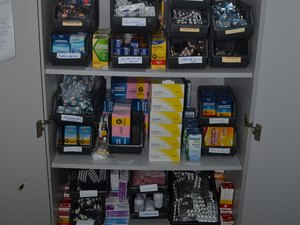Bloqueio de contas permite reabastecimento de estoque de medicamentos para pessoas com HIV