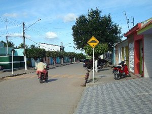 Acidente de trânsito termina com discussão, soco e disparo de arma de fogo