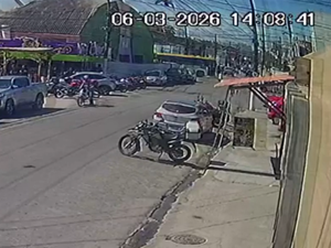 [Vídeo] Câmera registra momento em que teto do Mercado de Jaraguá desaba em Maceió