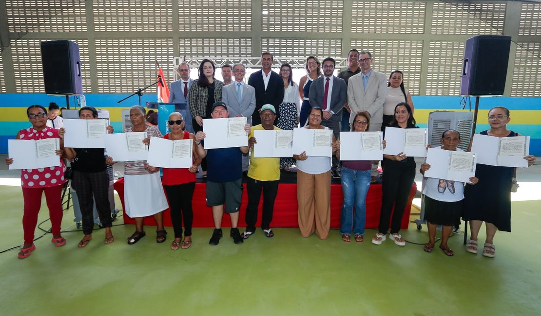 89 Famílias residentes em Maragogi rebem títulos de propriedade