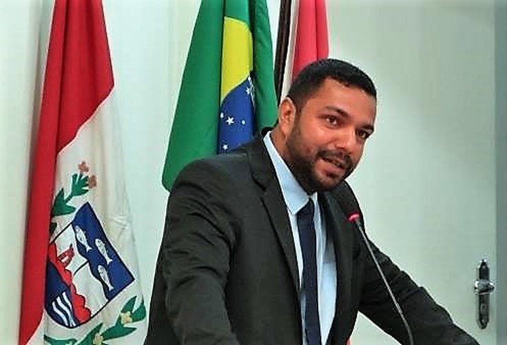 Após orientação de Antônio Albuquerque, Joao Lucas desiste de candidatura a deputado estadual por Penedo