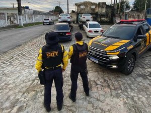 Equipes da SMTT combatem transporte clandestino de passageiros em Maceió