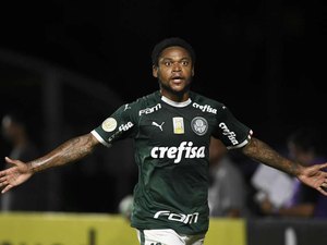 Palmeiras supera o Vasco e segue vivo na briga pelo título