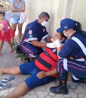 Motociclista fica ferido após colisão com carro em Arapiraca