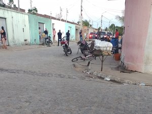 [Vídeo] Com a presença do Secretário de Segurança Pública, tarado da motocicleta é preso em Arapiraca
