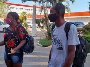 [Vídeo] Pacientes renais aproveitam visita de ministro para apelar por medicamentos em falta