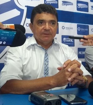 Técnico Flávio Araújo é apresentado e inicia trabalho no CSA