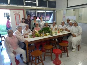 Semed investe em formação de monitores de alimentação escolar