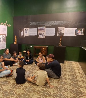 Crianças de Arapiraca participam de aula de campo sobre a história, cultura e patrimônio da cidade