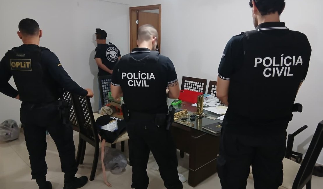 Juros de Sangue: operação prende morador da Ponta Verde suspeito de agiotagem, extorsão e de perseguir vítimas