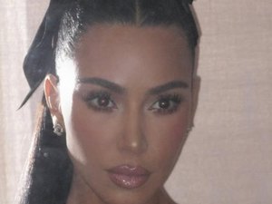 Kim Kardashian disse a assaltantes que precisava viver, segundo estilista