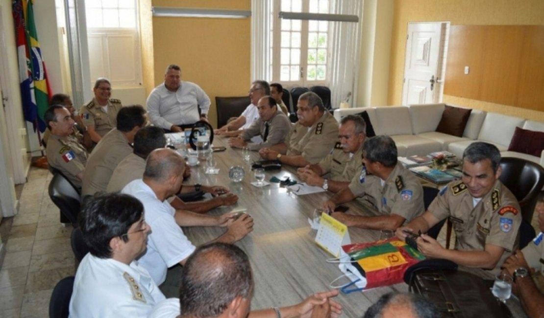 Alto Comando declara apoio ao secretário Lima Júnior e discute gestão da PM
