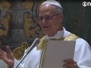 Papa Leão XIV celebra primeira missa na Capela Sistina