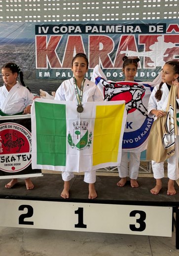 Carateca arapiraquense conquista duas medalhas de ouro em Palmeira dos Índios