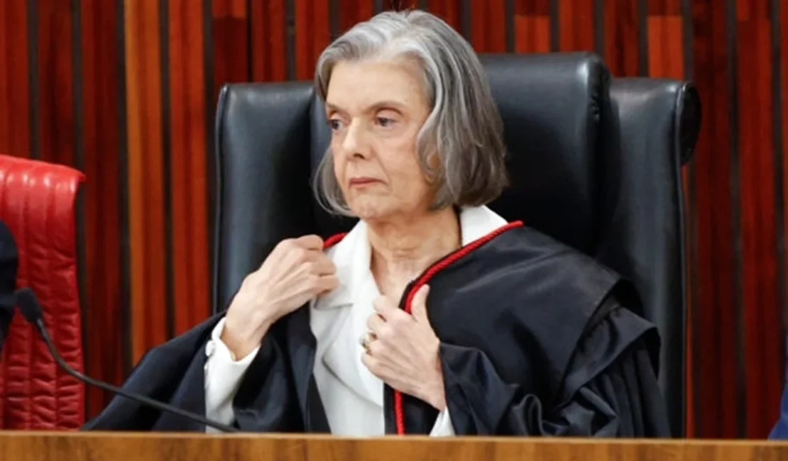 Cármen Lúcia pede desculpas e diz que STF causou 'mal-estar cívico' ao país
