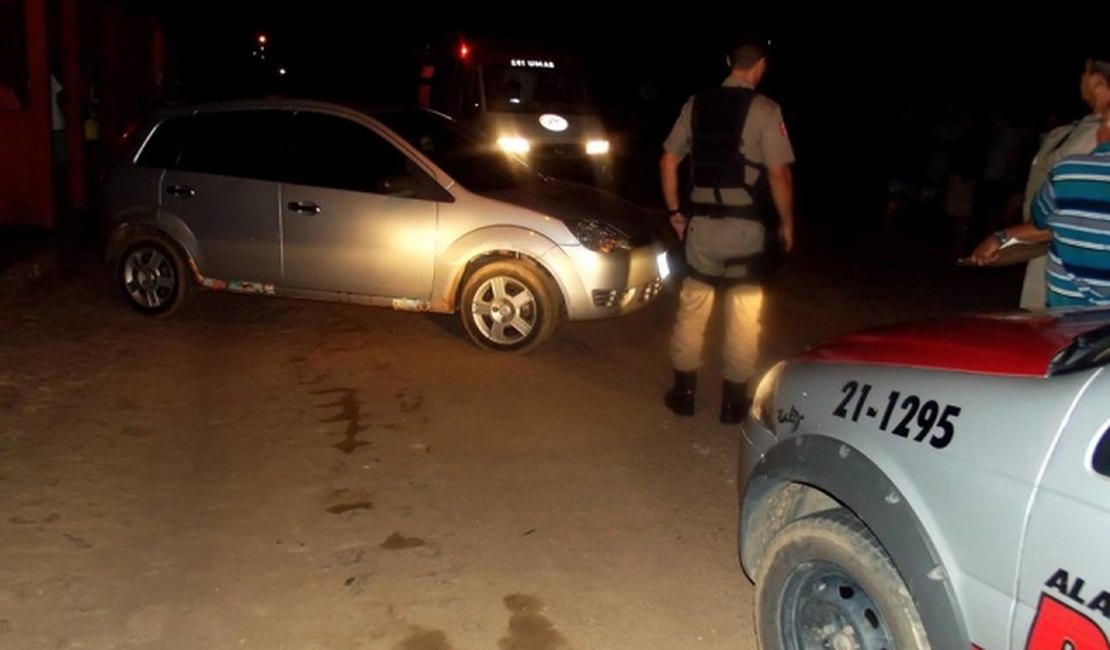 Homem é assassinado a tiros durante assalto em Feira Grande