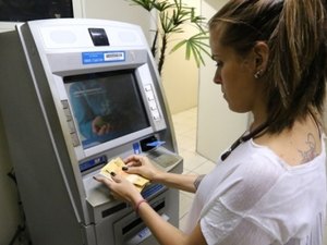 Governo do Estado libera pagamento da segunda faixa salarial neste sábado (10)