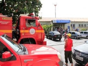 Médicos temem desabamento de parte do PAM Salgadinho