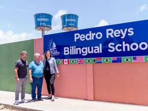 [Video] Cibele Moura celebra implantação de ensino bilíngue em escola de Paripueira