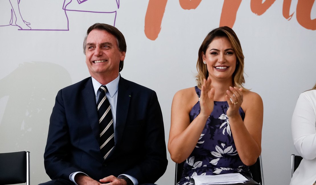 Michele Bolsonaro desembarca em Arapiraca para impulsionar campanha de Fabiana Pessoa