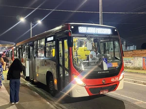 Prefeitura garante transporte gratuito para o São João Massayó no Benedito Bentes