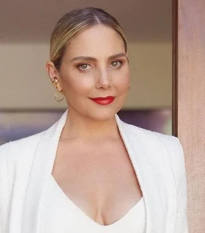 Heloísa Perissé publica 1ª foto com a namorada após assumir romance