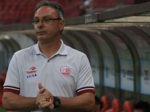 Após derrota, Náutico comunica saída de Beto Campos; Roberto Fernandes é cotado