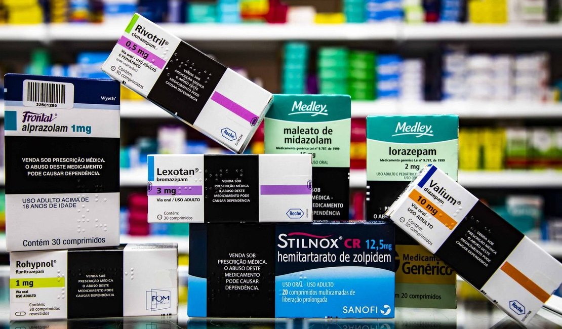 Uso de antidepressivos cresce em meio a pandemia. Farmacêutico alerta sobre perigos.